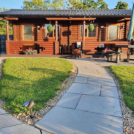 Cosy Countryside Log Cabin Kilkenny Exterior foto