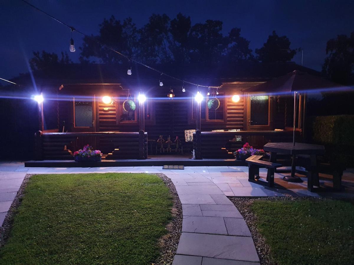 Cosy Countryside Log Cabin Kilkenny Exterior foto