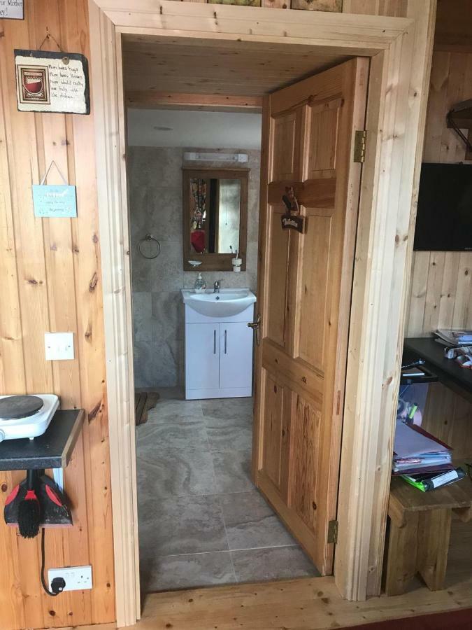 Cosy Countryside Log Cabin Kilkenny Exterior foto