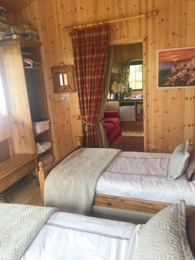 Cosy Countryside Log Cabin Kilkenny Exterior foto